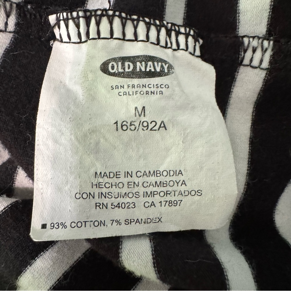 Old Navy Women’s Black and White Striped Tee Shirt Dress. Size Medium - Picture 7 of 10
